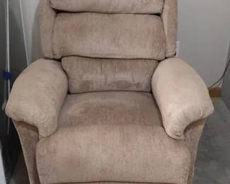 Tan Ultra Comfort Electric Recliner with Chair Lift