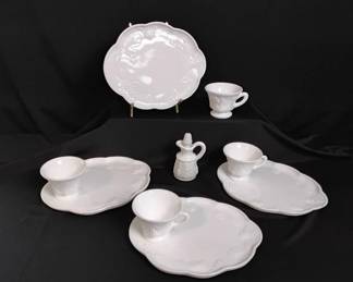 Indiana Glass Milk Glass Luncheon Snack Plates In Harvest Grape