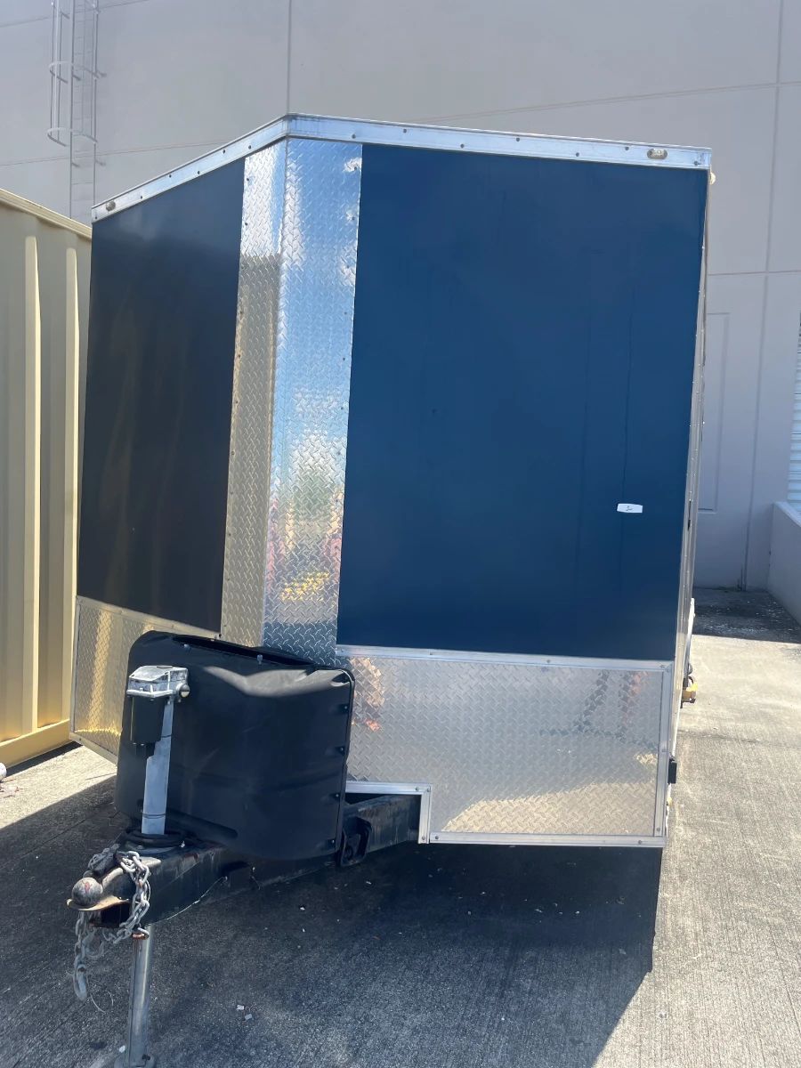 2020 Eagle Cargo 8.5' x 24' Enclosed V-Nose Trailer – Tandem Axle, 7000 LB GVWR