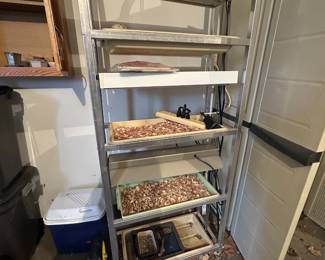 GROWING SHELF WITH LIGHTS