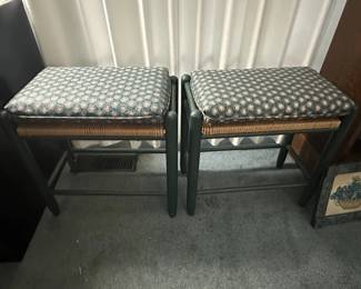FURNITURE STOOLS