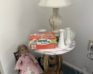 TABLE WITH MARBLE TOP LAMP MISC.