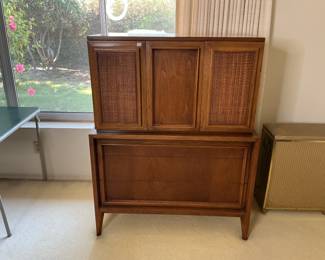 Century gentlemen‘s chest $900