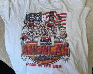 Vintage Salem's Sportswear "America's Team" Caricature Graphic T-shirt of the 1992 USA Dream Team Size L
