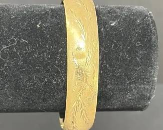 14K Gold Etched Hinged Bangle Bracelet 20 Grams