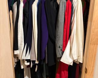 DRESS & SUITS