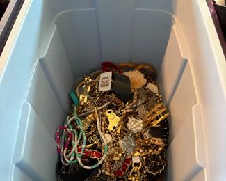 CHAIN BELTS