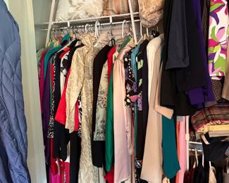 WOMANS DRESSES