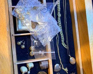 More vintage jewelry 