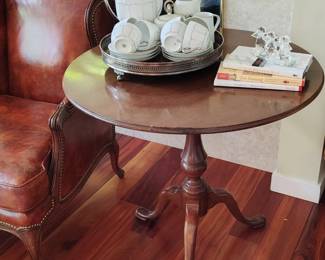 Tilt Top Table, Czechoslovakia "Victoria" Tea Set
