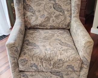 Klingmans Swivel Glider Chair