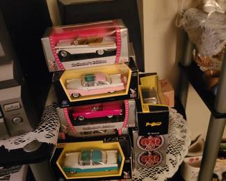 Die-cast classic cars multiple scales