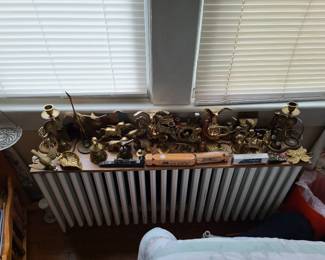 Brass (?) in many shapes / sizes