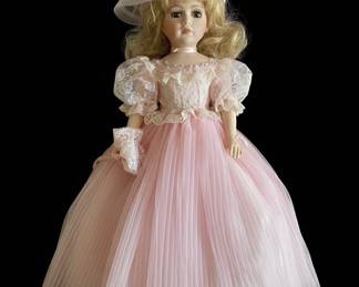 Vintage 1970s Madame Alexander Elise 1655