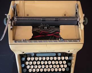 1956 Underwood SX Portable Typewriter
