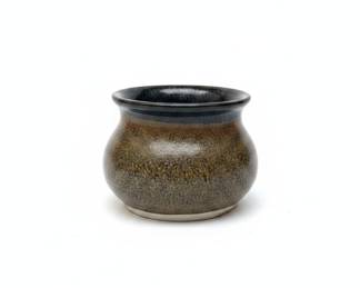 Stoneware Pot