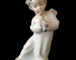 Lladro Angel Thinking Figurine (4539) and Lladro Angel with Flute Figurine (4538)