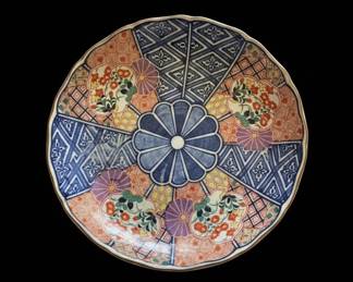 Arita-yaki Japanese Porcelain Serving Bowl and Plate Set
