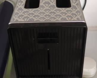 General Electric "Toast-R-Broil" Toaster