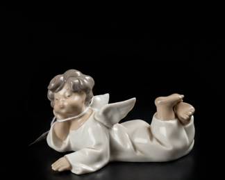 Lladro Porcelain Angel Dreaming Figurine 4961