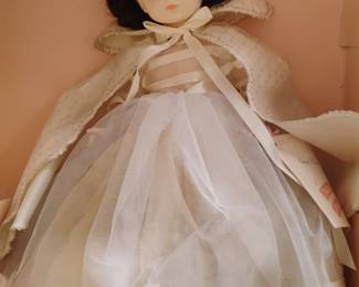 Vintage Madame Alexander "Bride" Doll #1570