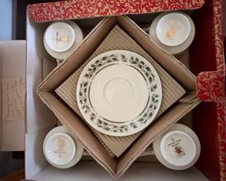 Royal Limited Holly Holiday Teacup and Saucer Set