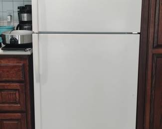 White Top-Freezer Refrigerator