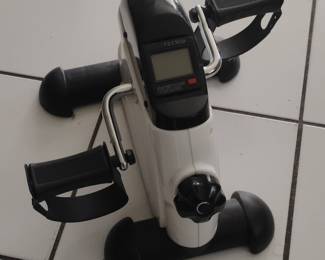 TDC T-C CA Mini Pedal Exerciser with Digital Display