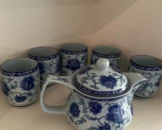 Blue and White Floral Porcelain Teapot Set with Cups