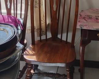 Ethan Allen Royal Charter Collection Solid Oak Bowback Windsor Dining Chair