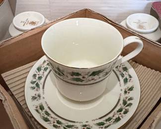 Royal Limited Holly Holiday Teacup and Saucer Set