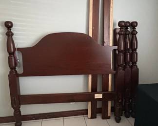 Homerton Antique Reproductions Wooden Headboard and Footboard Set