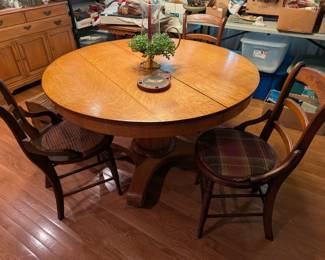 Oak Pedestal Table