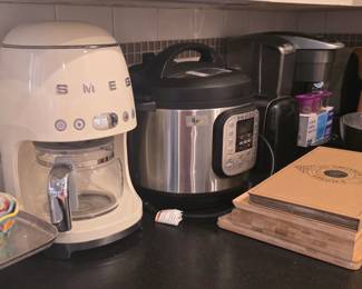 small appliances, coffee pot, instapot, Kurig, air frier, and more