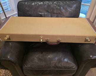 Fender Squier hardshell case