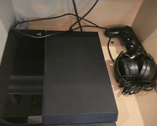 PS-4 / Sony PlayStation 4