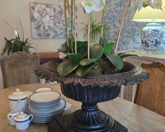 cast iron urn centerpiece