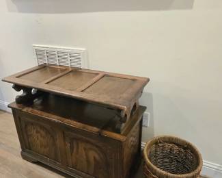 top folds into table
