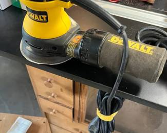 For complete description & to bid on this item, please go to https://ctbids.com/estate-sale/44938