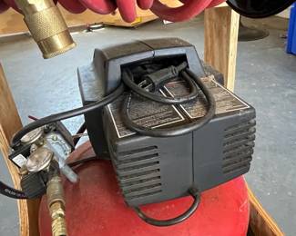 For complete description & to bid on this item, please go to https://ctbids.com/estate-sale/44938