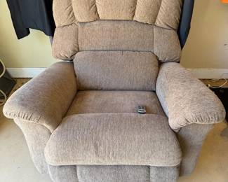 For complete description and to bid on this item, please go to:  ctbids.com/estate-sale/44938