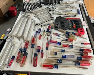 For complete description & to bid on this item, please go to https://ctbids.com/estate-sale/44938