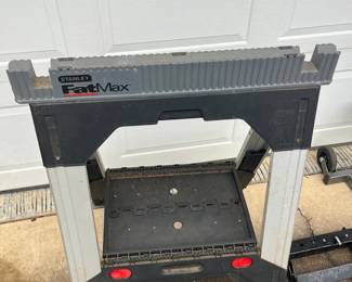 For complete description & to bid on this item, please go to https://ctbids.com/estate-sale/44938