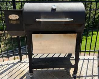 For complete description and to bid on this item, please go to:  ctbids.com/estate-sale/44938