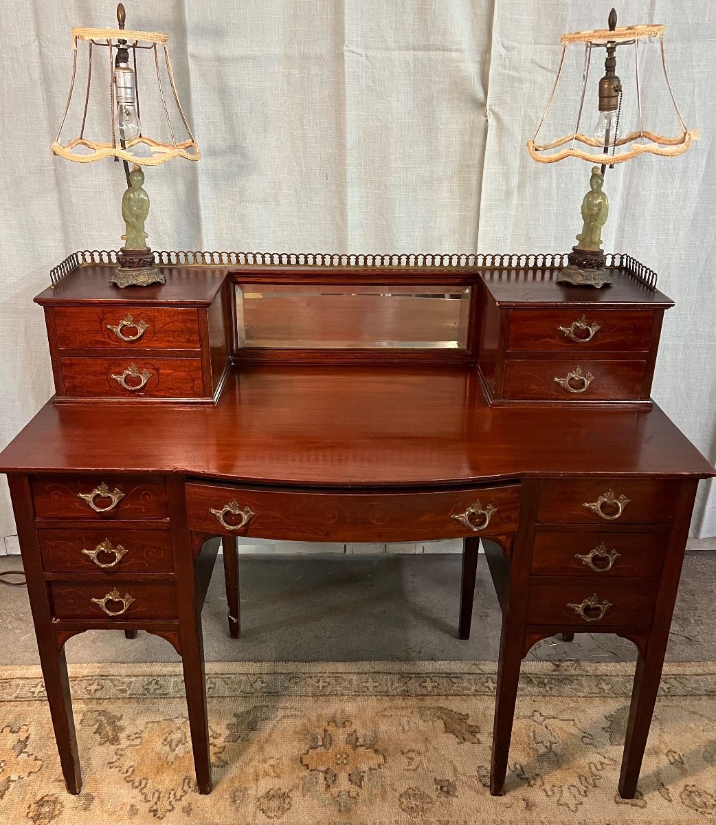 Beautiful antique mahogany writing desk