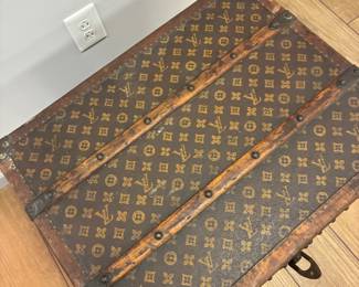 Top of trunk- very good condition