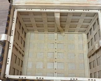 Perfect inside, bottom  of trunk intact