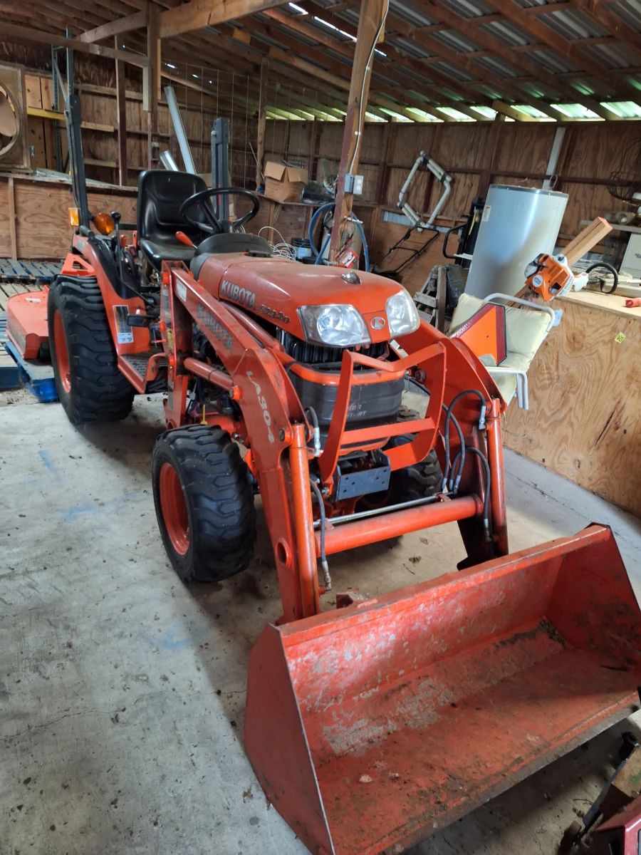 2012 B2320 Kubota 23hp LA3 5ft brush cutter 04 Frontend loader 