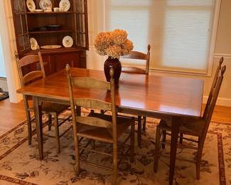 Beautiful Dining Table with 6 Chairs and 2 leaves
