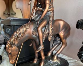 “End of the Trail” horse sculpture